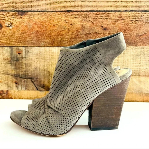 Vince Camuto Kentvi Suede Peep Toe Sandals - Picture 2 of 9